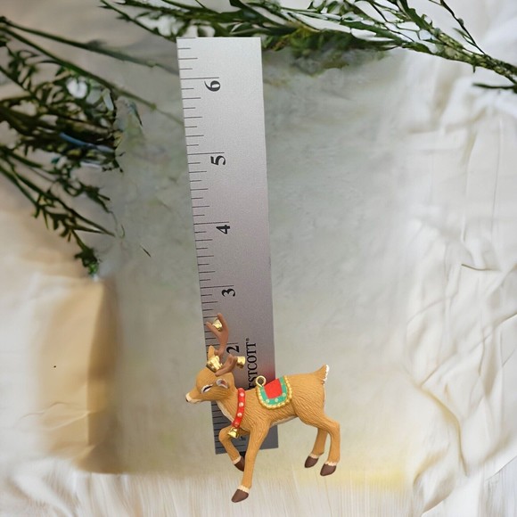 Hallmark Keepsake Ornament Collectors Club Ringing Reindeer 2000 Membership - Picture 7 of 7